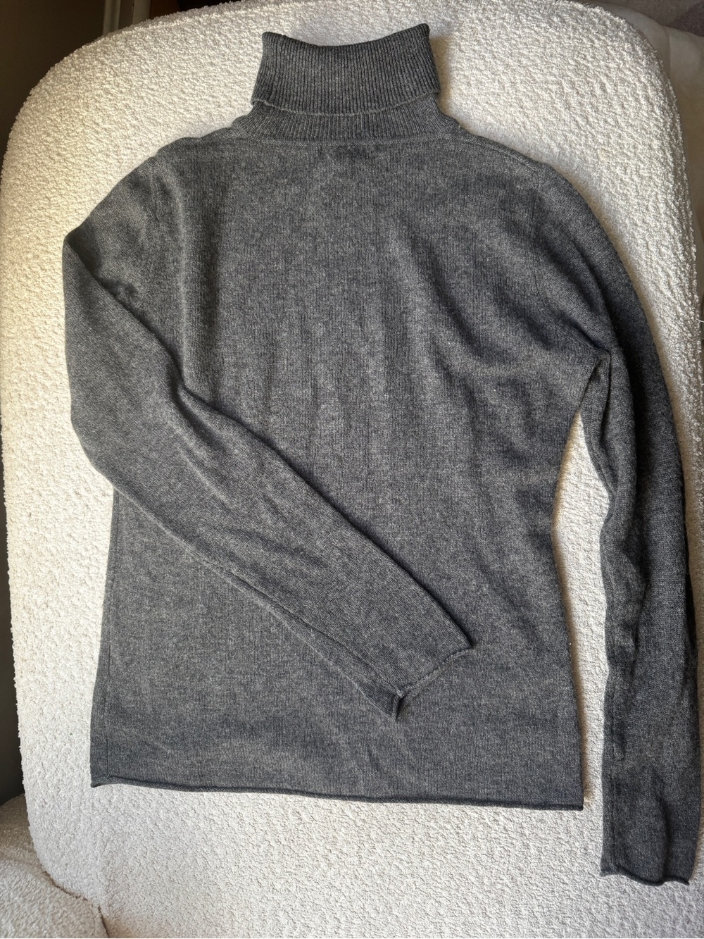 Neiman Marcus Women's Gray Turtleneck Sweater - Classic Cashmere